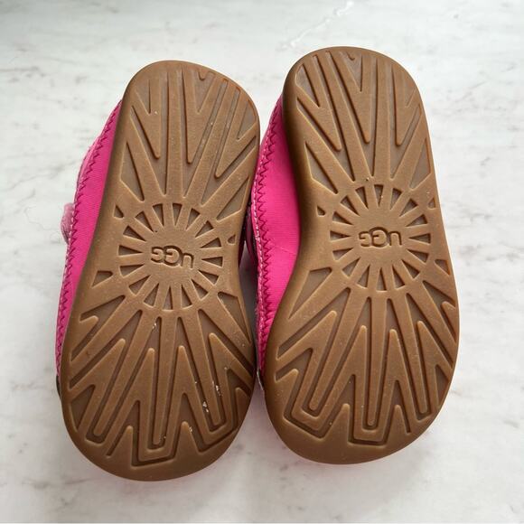 UGG Delta Closed Toe Toddler Baby Sandal Size 7 - Picture 3 of 10